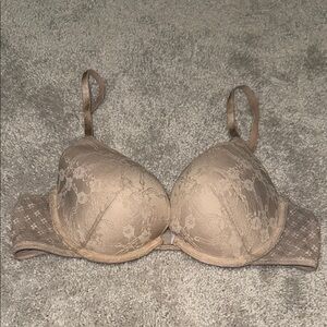 Victoria's Secret Tan Lace Push-Up Bra 36B